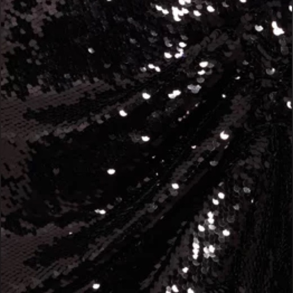16ARLINGTON Black Sequin Ruched Dress. - Picture 3 of 9